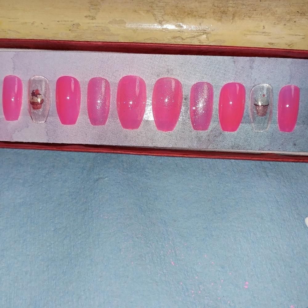 Presson Nails